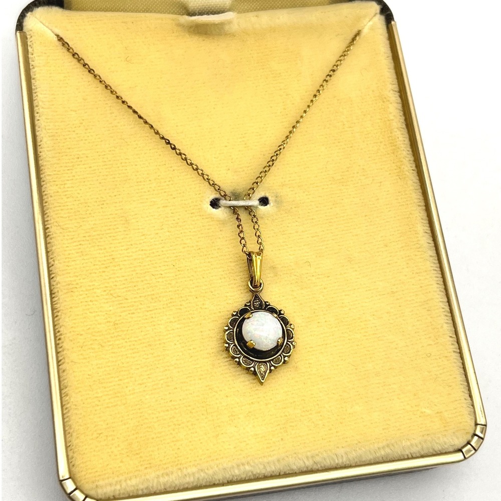 Vintage White Opal Cabochon Pendant Necklace 12K Gold Filled Filigree Scalloped